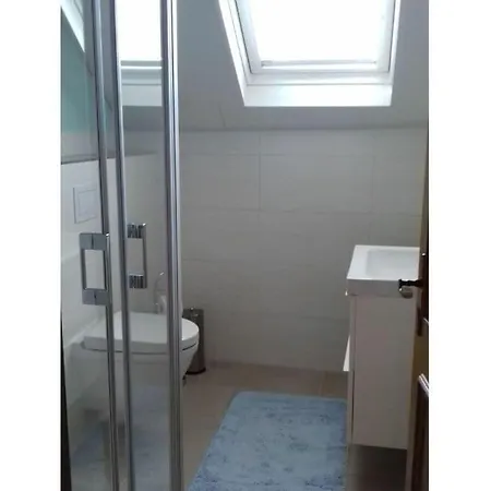 Appealing In Lösnich